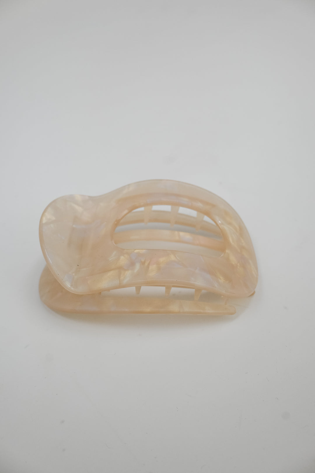 The Sandy Claw Clip