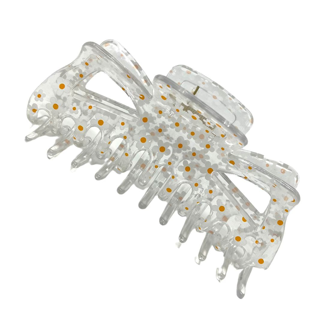 The DAISY GIRL Extra Large Claw Clip LOOP Lifestyle