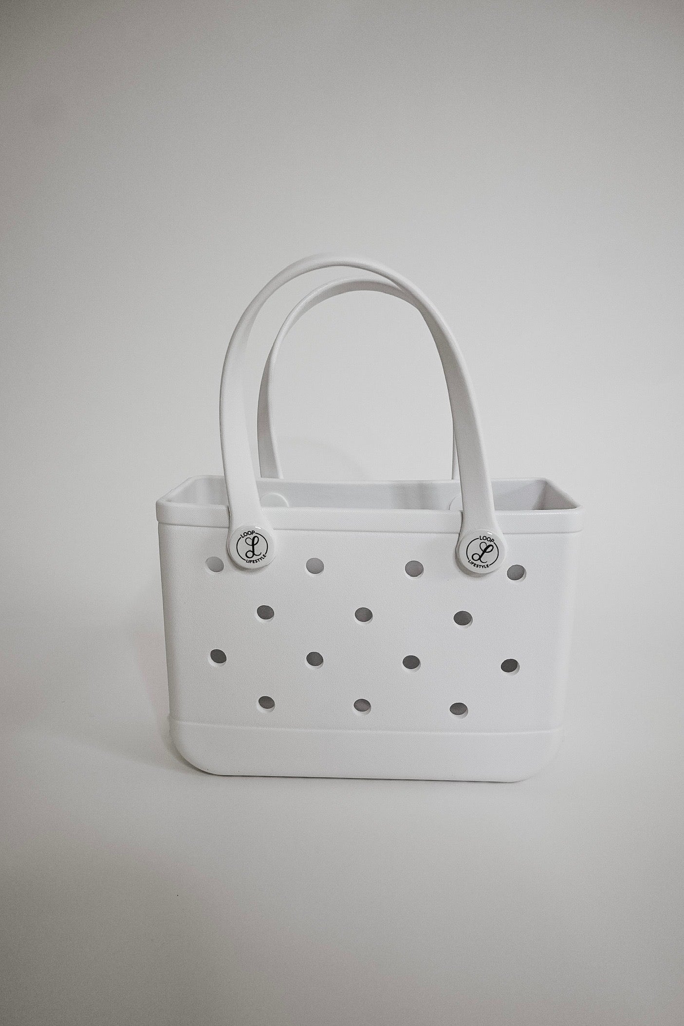 ★TOUT Y EST★  SERVICE MINI TOTE BAGWHITE 52BHHOAEC02WH The Mini Tote in White – TUTA