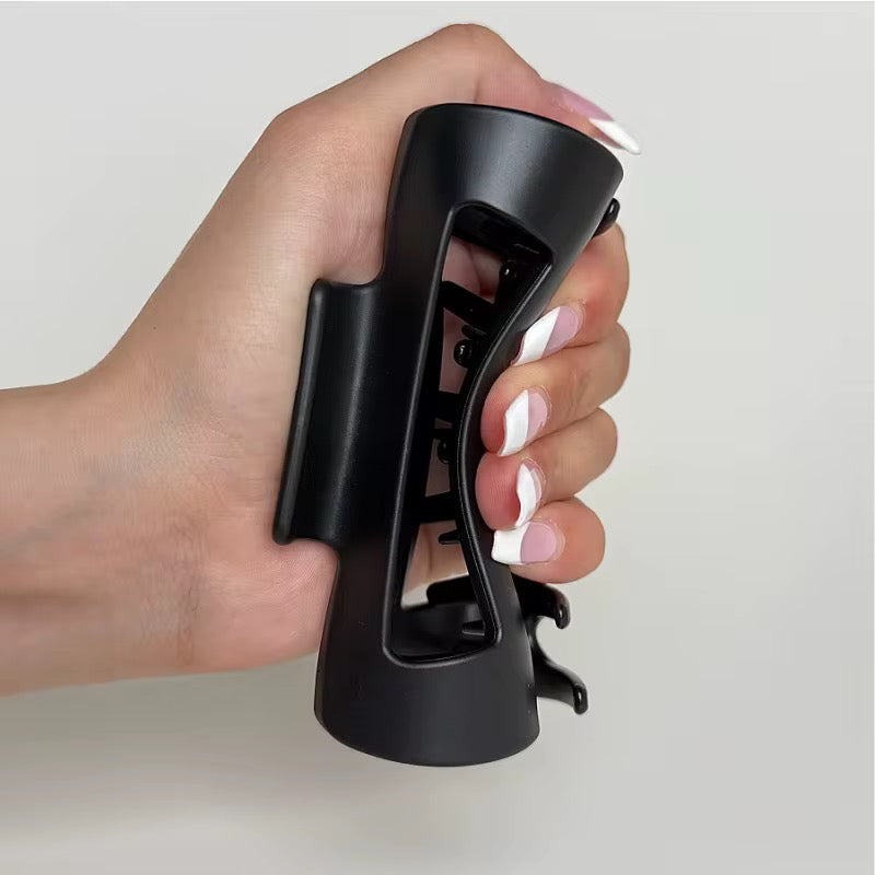 The Lorelai Claw Clip